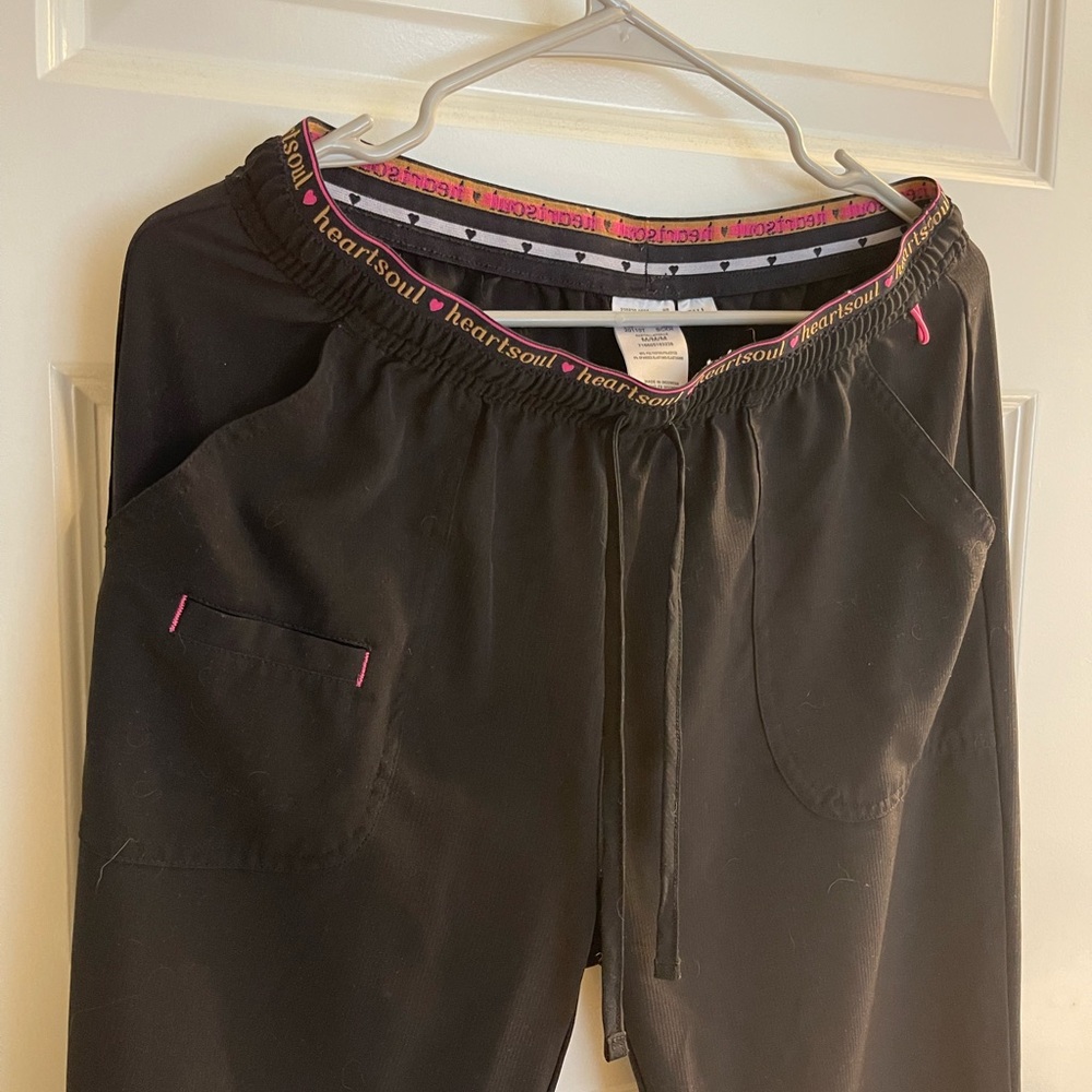 Black HeartSould scrub pants- M Tall
